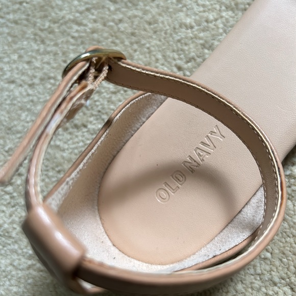 Old Navy White and Tan Lace Summer Open-Toe Flats - Picture 4 of 6